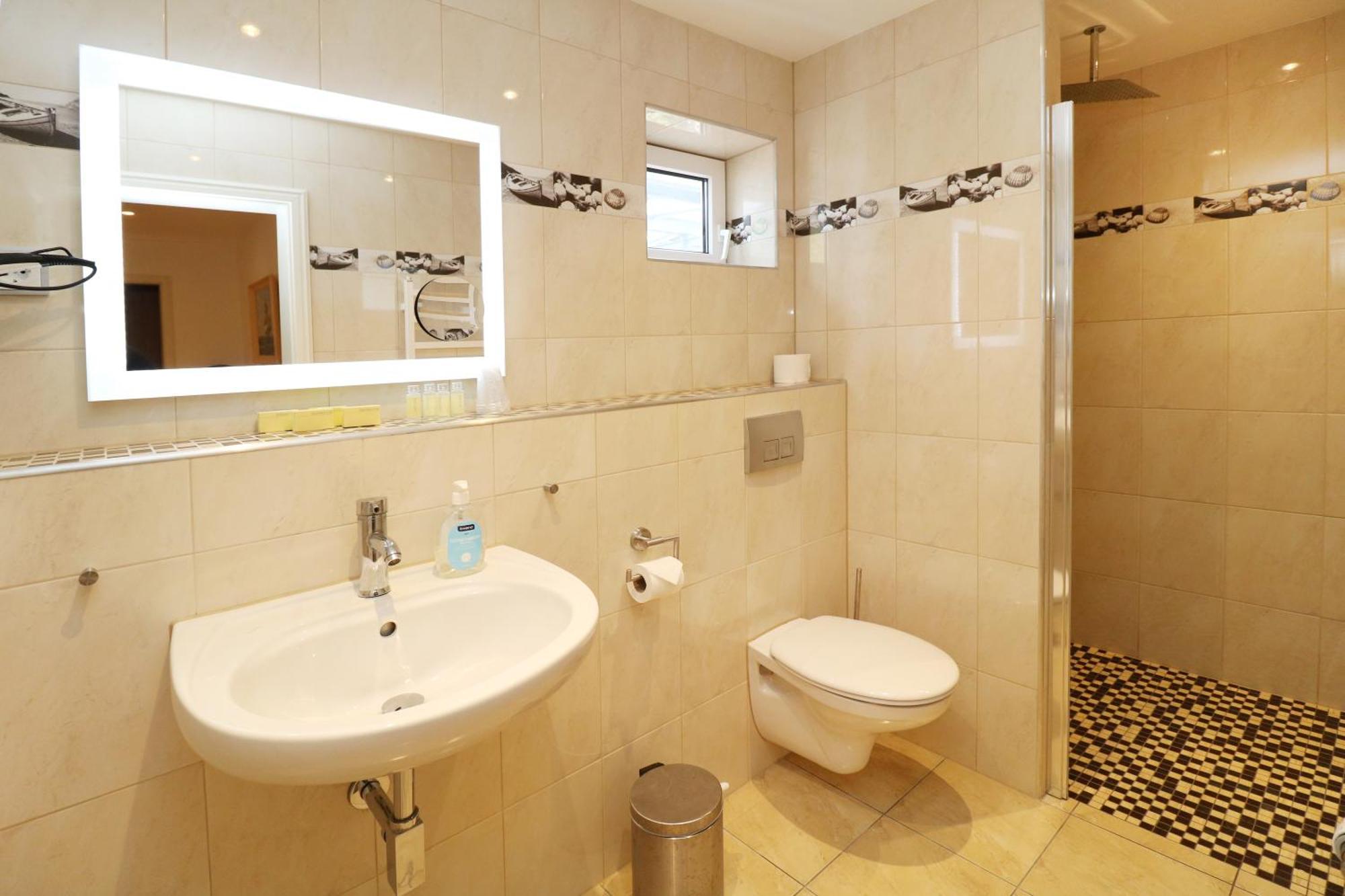 Koserow Hotel Wald & Meer מראה חיצוני תמונה