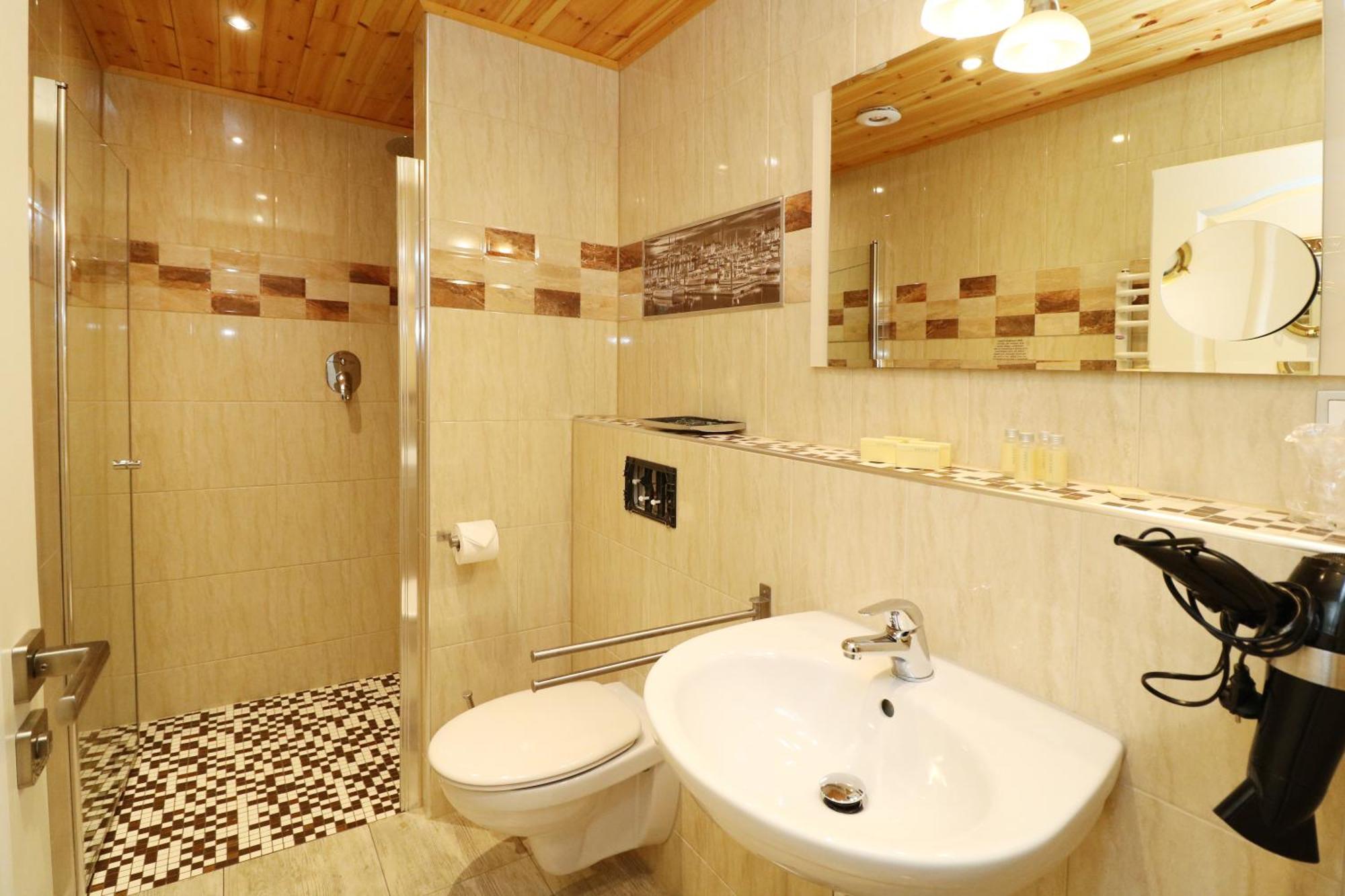 Koserow Hotel Wald & Meer מראה חיצוני תמונה